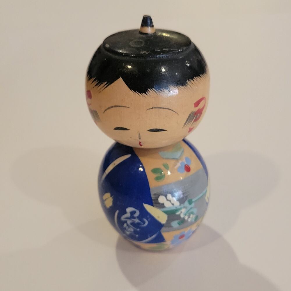 Vtg Creative Kokeshi Doll 3.5" Hand-Painted Royal Blue Floral Wooden Figurine